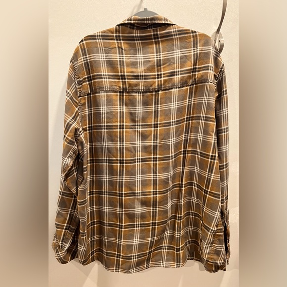 Toad&Co button down - Picture 4 of 4